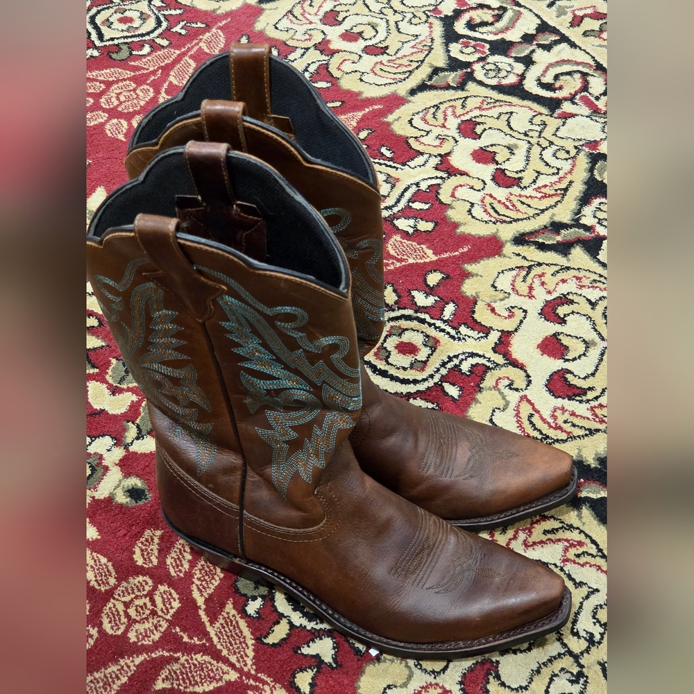 Classic Brown Embroidered Western Heeled Boots